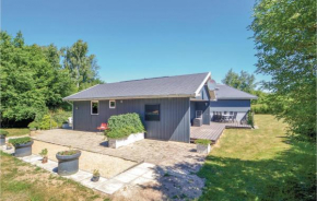 Beautiful Home In Glesborg With House A Panoramic View, Bønnerup Strand